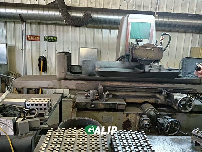 Galip Block workshop, Polishing