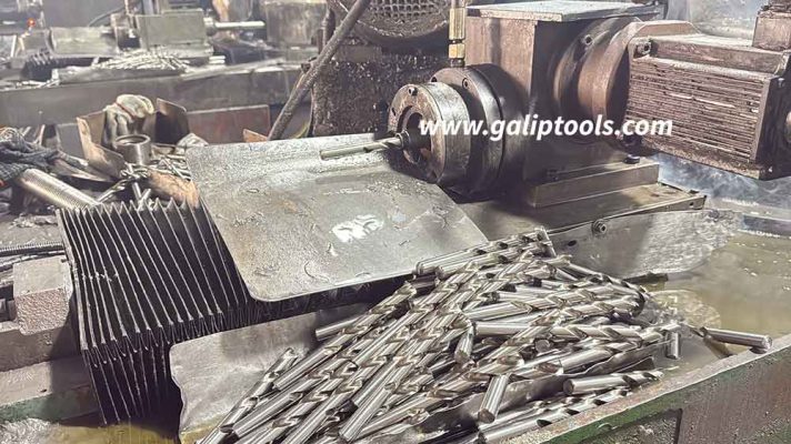 Drill bit factory (4)